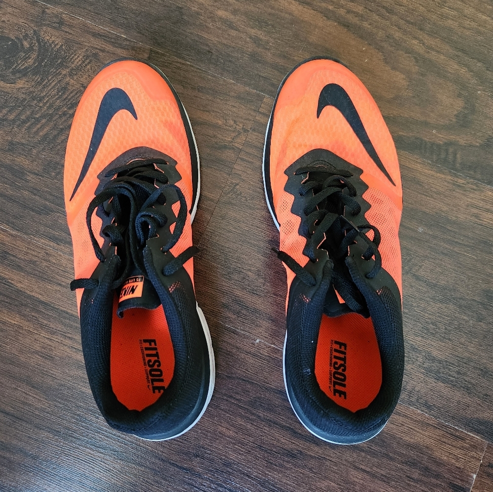 Nike size 10 men's shoes